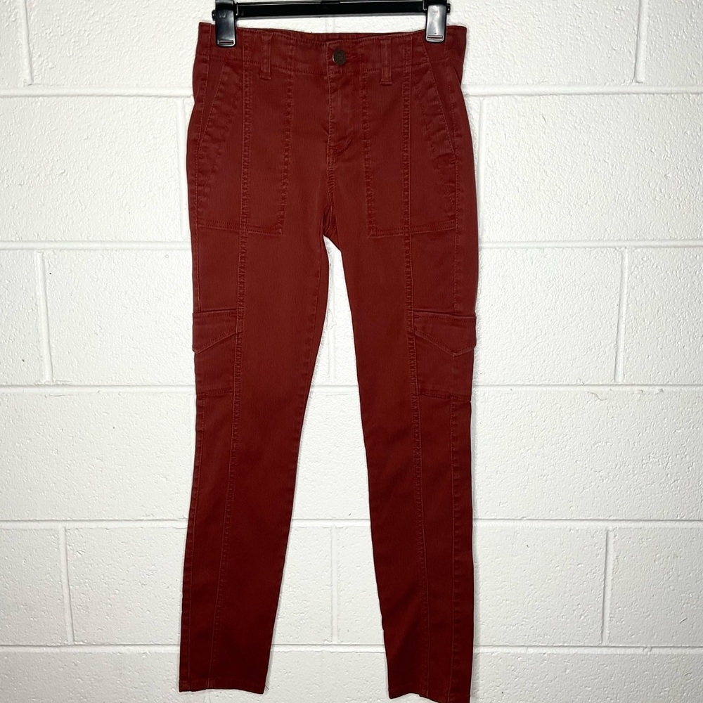 < CAbi Rust Orange Lightweight Skinny Jeans >